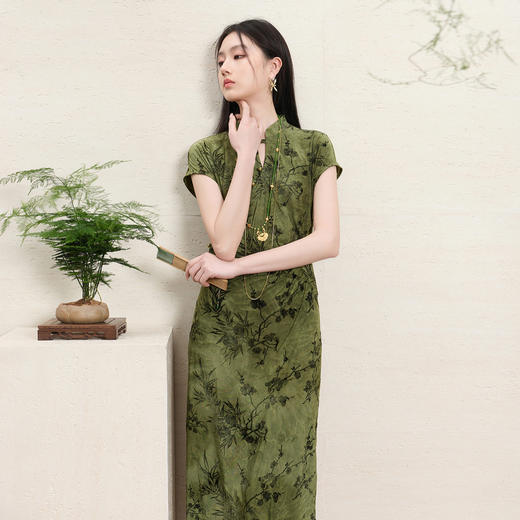三彩2026夏季新款新中式连衣裙植绒印花长裙立领旗袍裙M 商品图1