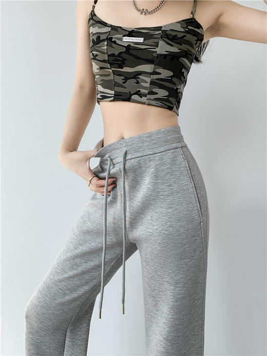 【限时秒杀！4.12下架， 库存有限，秒杀品任意两件再优惠10元 】笑涵阁同款美式喇叭裤，款抽绳松紧腰设计，微辣版型太显腿细了，衬托出双腿线条笔直修长-梵轩 商品图9