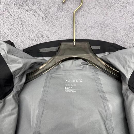 F033193春季新款轻薄透气轻量化防水防晒男士连帽冲锋衣夹克外套 商品图5