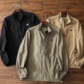 F033191新款男子户外徒步运动防风防泼水梭织立领软壳夹克外套