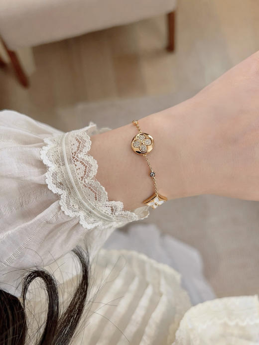 驴家 天然贝母 四花 手链  含钻（XK） 商品图3