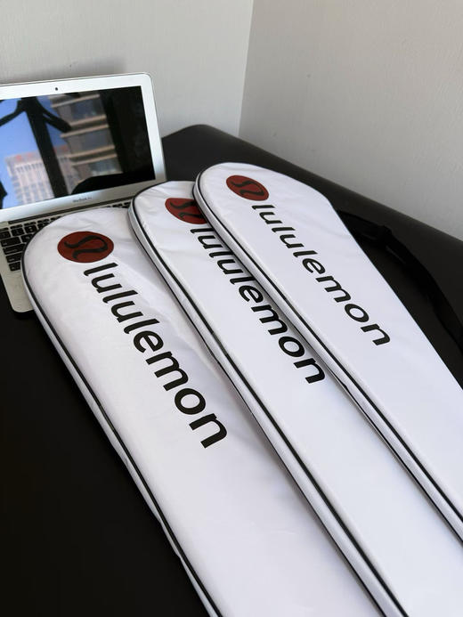 原单正品露露碳素单羽毛球拍
球拍拉线磅数在25-30磅左右，击球更清脆！五个色 商品图8