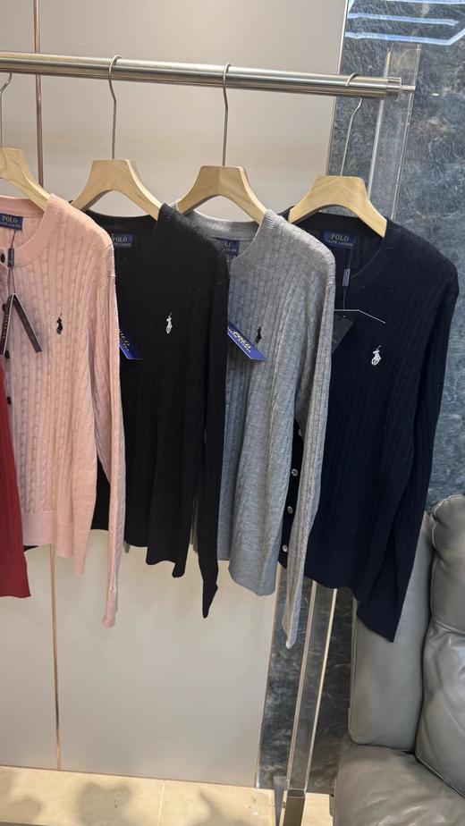 F033118春季新款纯色小马刺绣麻花绞花针织羊毛开衫圆领开衫长袖 商品图4