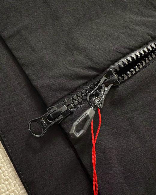 F0331102春季新款压胶软壳情侣连帽防风防泼水薄款夹克外套 商品图10