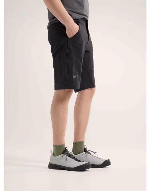 F033189夏季新款吸湿排汗透气男子轻量户外梭织软壳短裤五分裤 商品图4