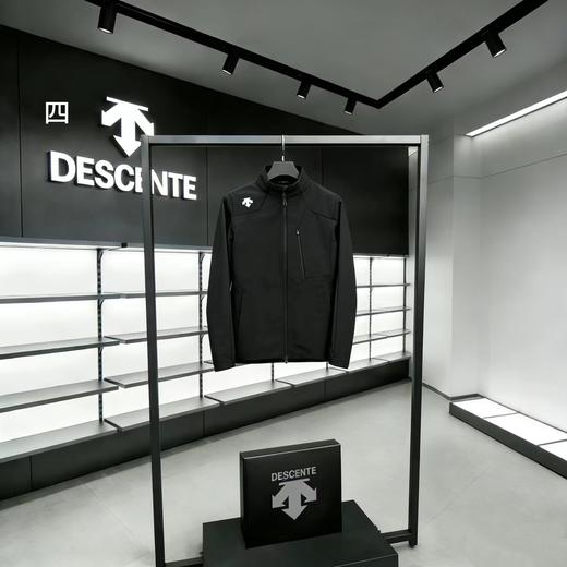 F033131春夏季新款亲肤柔软吸湿排汗高弹舒适抗皱挺括男士立领风衣 商品图3