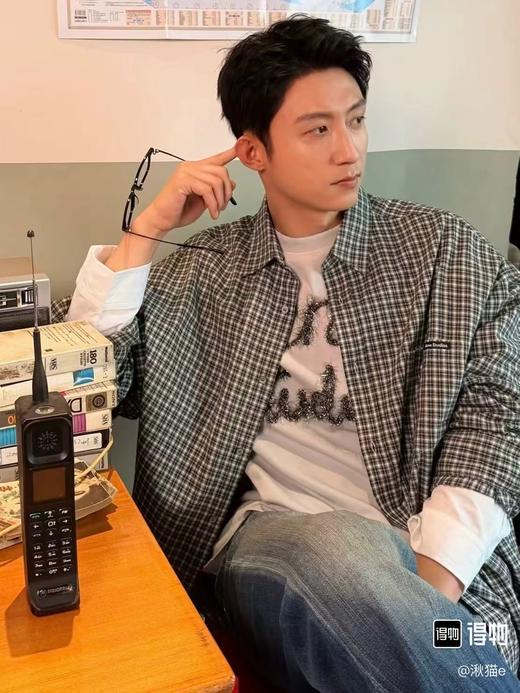 F0331131左胸袋logo徽标韩系慵懒风薄款格子宽松休闲外套长袖衬衫 商品图12