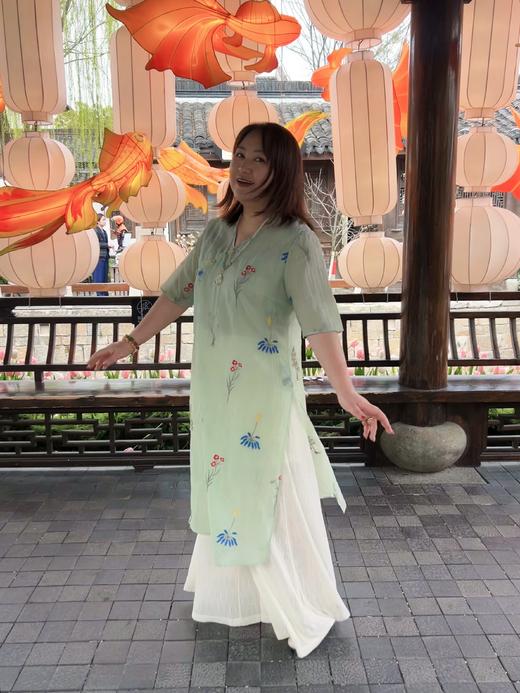 【群内福利】【连衣裙】像是把整个惬意的夏日穿在了身上，浅绿色料子自带呼吸感 商品图1