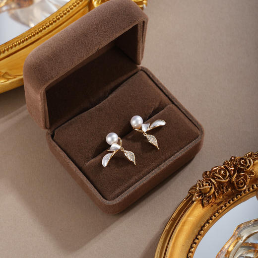 子佩集【‌仙姬珠华】银S925珍珠惜王妃耳钉【YE0885】双色兰花草2602 商品图3
