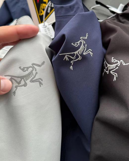 F0331103春季新款户外运动防风防泼水透气立领软壳夹克外套 商品图6