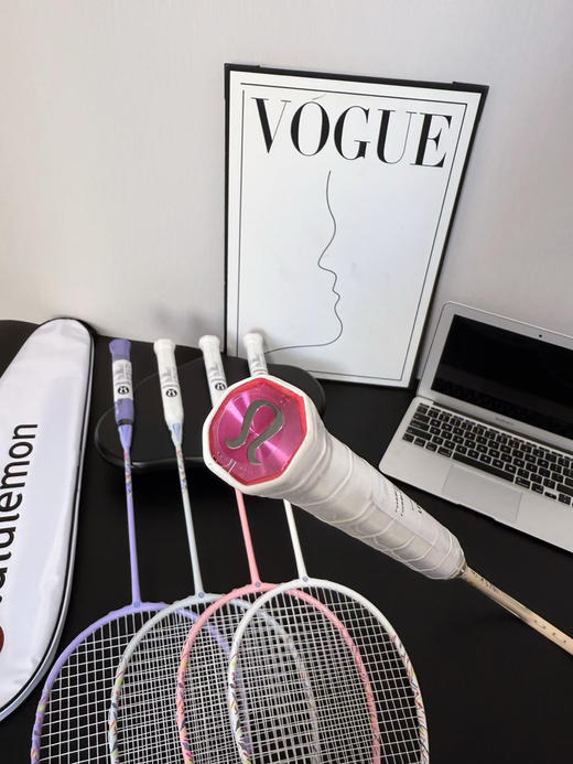 原单正品露露碳素单羽毛球拍
球拍拉线磅数在25-30磅左右，击球更清脆！五个色 商品图10