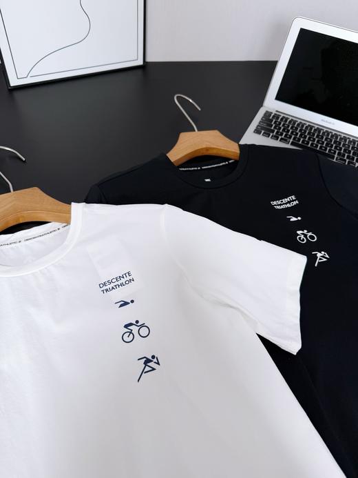 点此购买 迪桑特夏季男女款铁人三项系列短袖T恤 bk 343843 商品图12