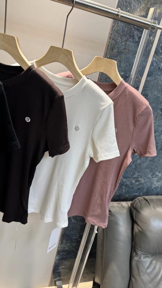 F033154春夏季新款美式运动修身正肩显瘦气质短袖打底衫T恤 商品图2