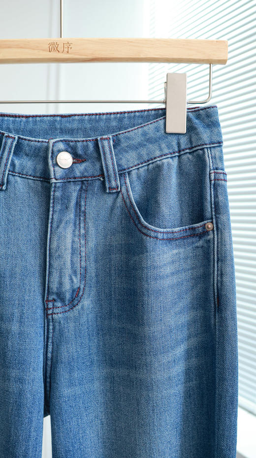 百搭刚需|经典显瘦直筒牛仔裤 商品图1