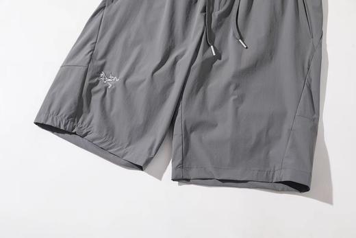 F0331134户外轻量通勤男款速干弹力耐磨拉链口袋软壳短裤 商品图9