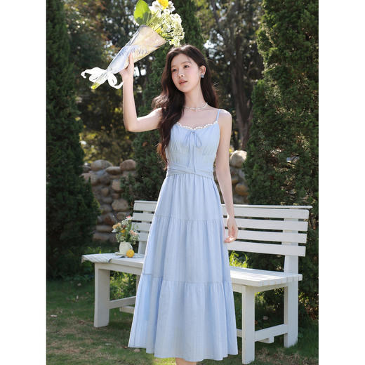 鹿向南【0402/20:00新品前1小时7折限量100件】蓝色吊带连衣裙 商品图1