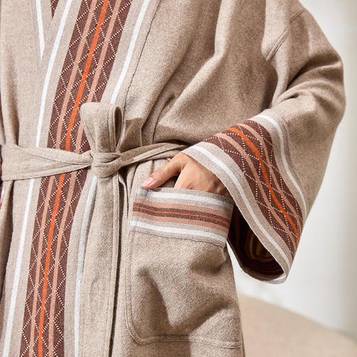 手工氆氇相拼青果领睡袍  SJF98W202N 商品图4