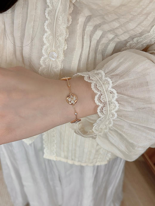 驴家 天然贝母 四花 手链  含钻（XK） 商品图2