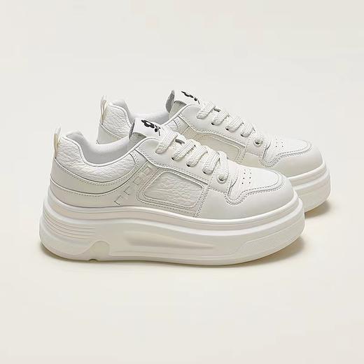 F033199简约百搭休闲透气日常通勤春款厚底百搭小白鞋 商品图4