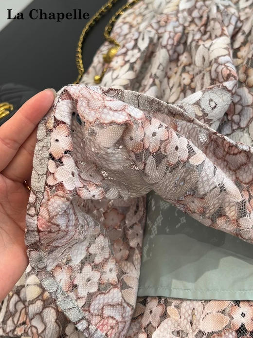 天猫同步【浪漫莫奈花园】拉夏贝尔/La Chapelle高端轻奢！简约花朵小众设计短袖长裙泡泡袖修身小裙 商品图9