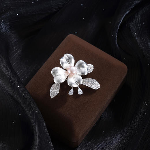 子佩集【花沁露华】珍珠惜王妃胸针【XXXZ256】四瓣花四叶草2602 商品图1
