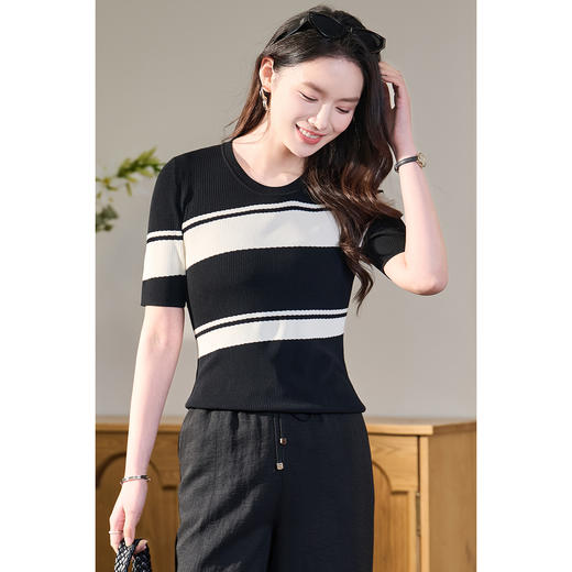 极简高级~显瘦坑条+细闪金线 秒变纸片人！米思阳2026夏季新款圆领条纹印花针织衫上衣套头T恤女1015 商品图1
