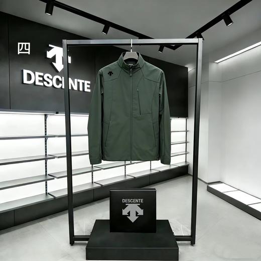 F033131春夏季新款亲肤柔软吸湿排汗高弹舒适抗皱挺括男士立领风衣 商品图2