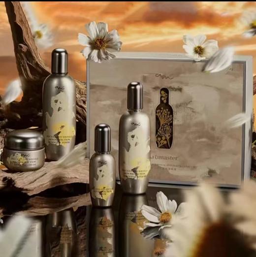 【945元会员福利】阿芙木乃伊抗皱抚纹至臻护肤礼盒 商品图0