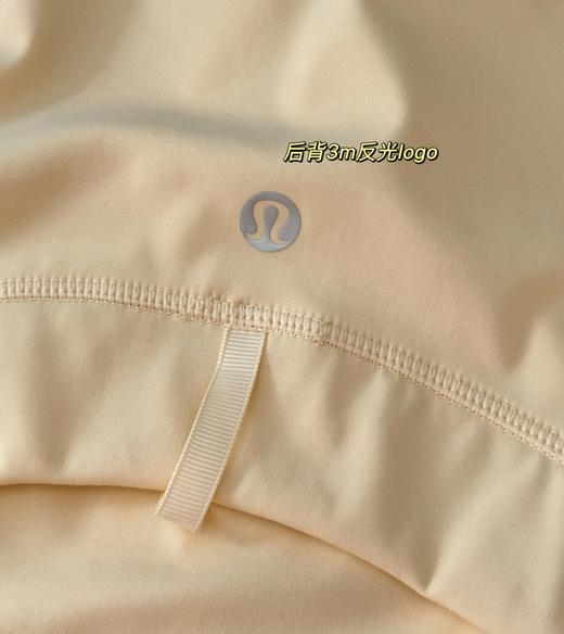 点此购买 lulu露露 Define系列Nulu面料女士金标拉链运动夹克外套 LL 343888 商品图11