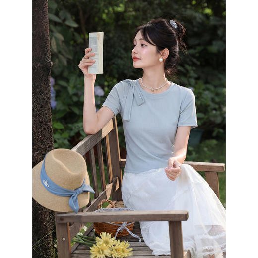 鹿向南【0402/20:00新品前1小时7折限量100件】浅蓝色T恤 商品图3