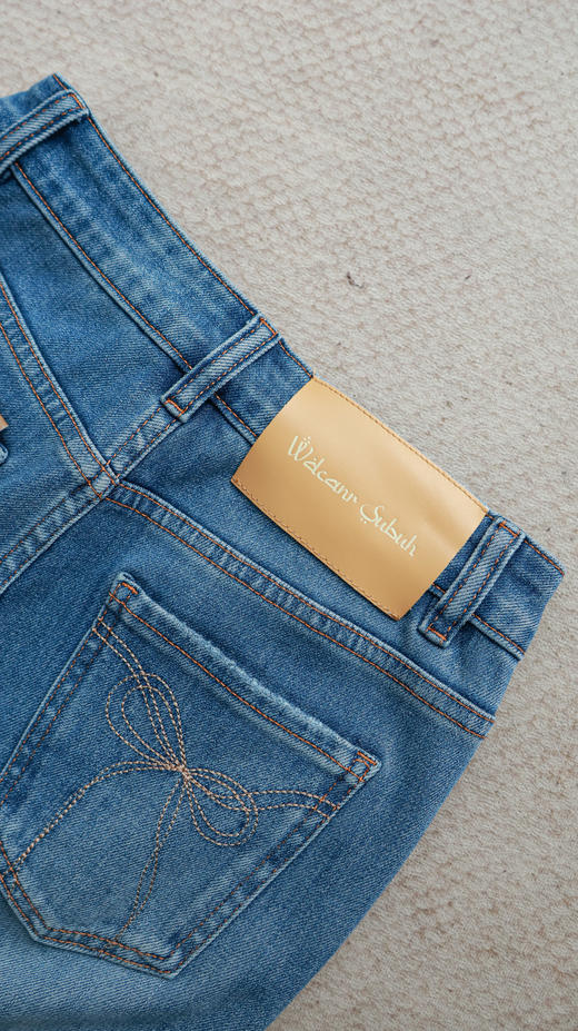 视觉魔法|修身莱赛尔微喇牛仔裤 商品图3