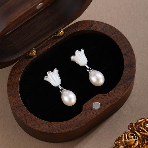 子佩集【森系铃音】银S925珍珠惜王妃耳钉【YE0990】双色玉兰花2602 商品图0