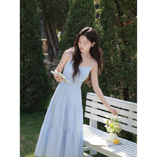 鹿向南【0402/20:00新品前1小时7折限量100件】蓝色吊带连衣裙 商品图4