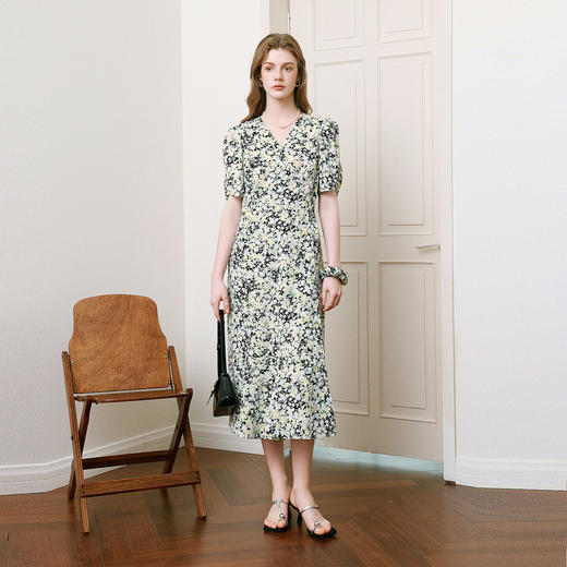 【商场同款】诗凡黎V领碎花连衣裙2025夏新款法式茶歇裙3G4190461 商品图1