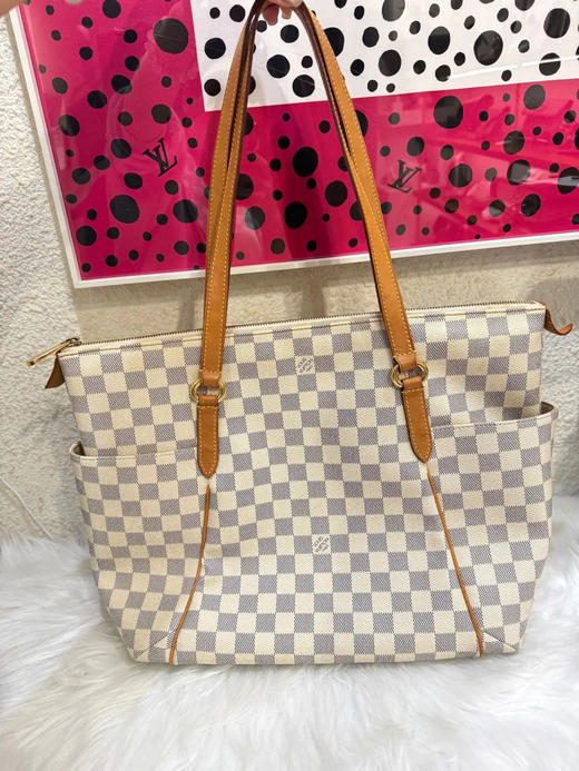 LV TOTALLY 白棋盘格 中号 单肩包 商品图1