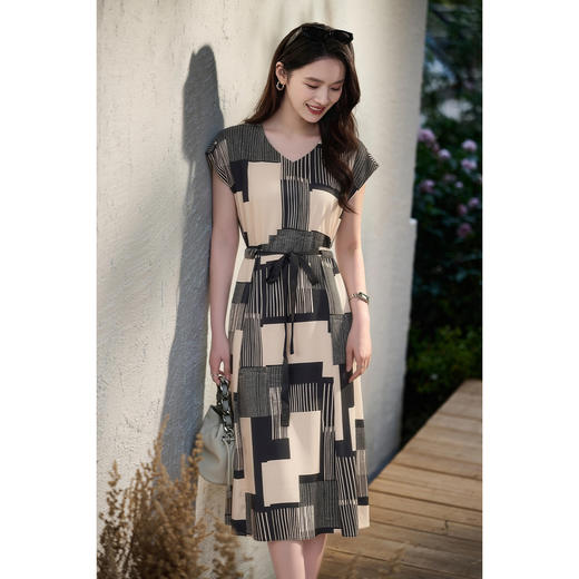 艺术几何真丝裙 真丝弹力缎 米思阳2026夏季新款时尚桑蚕丝裙子系带收腰印花真丝连衣裙2701/1070 商品图1