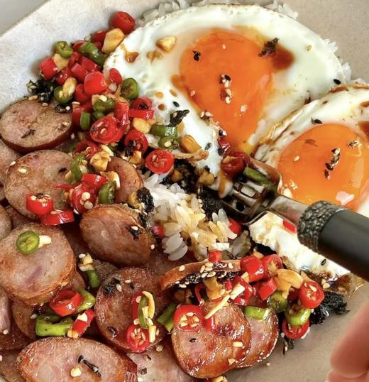 下波定制要等气温降低啦~【超级无敌好吃的红肠又来定制啦】先下单后定制 满200份开炉 不满200份退款~正宗哈尔滨红肠5斤装  老王独家定制 东北特产风味 黑猪肉制作 肥瘦相间  好吃不腻 商品图11