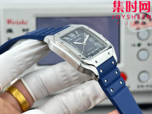 GF卡地亚山度士系列 山度士大号 蓝色盘 方形男士腕表 绝对是绕不开的经典 表径39.8mm 商品图5