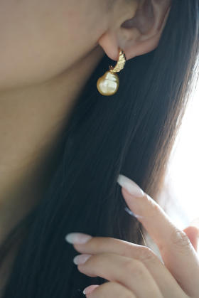 浓金巴洛克耳饰