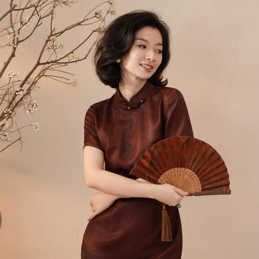 西子/红颜旧28姆米桑蚕丝非遗香云纱红云纱桑波缎旗袍/QPTJ1073 商品图3