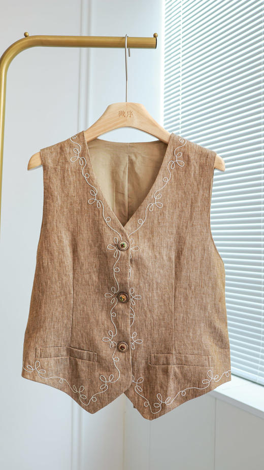 维也纳|松弛老钱风亚麻刺绣马甲 商品图0