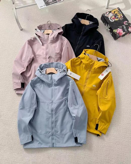 F0331136户外山系工装风机能复古防风防泼水多巴胺软壳连帽冲锋衣夹克外套 商品图0