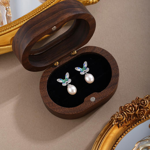 子佩集【蝴蝶觉醒】银S925珍珠惜王妃耳钉【E4620】双色蝴蝶2602 商品图3