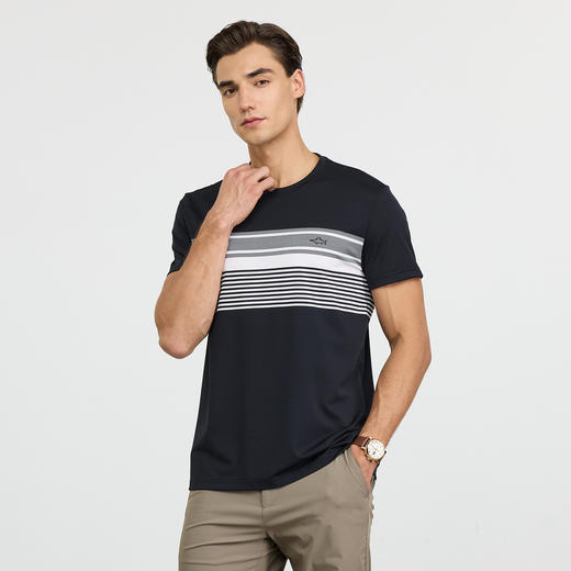 【高弹舒适】德鲨黑色短袖圆领T恤男2026夏季新款条纹撞色打底衫 商品图1