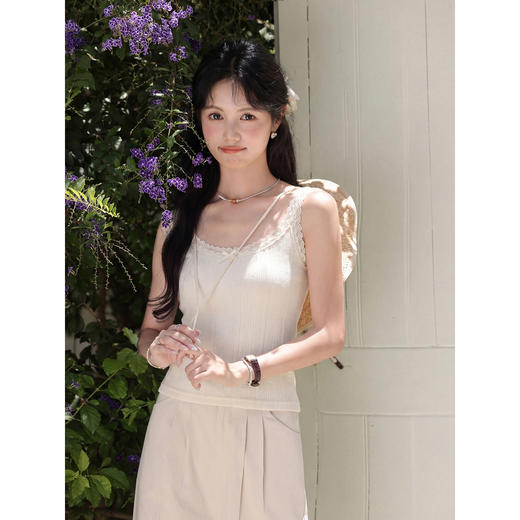 鹿向南【0402/20:00新品前1小时5折限量100件】大U领米白色背心女 商品图2