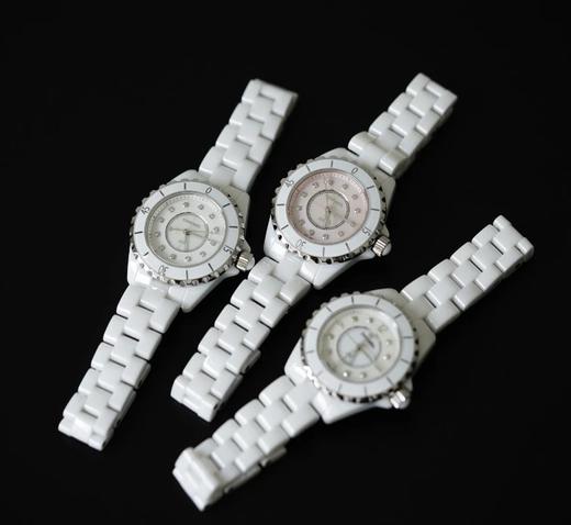 孤品特价   重磅推荐  瑞士原机芯  J12陶瓷腕表   不t换！   33mm 石英女表 商品图3