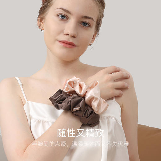 PANVIN女神丝滑绸缎发圈，缎面质感，不挑发量，满足各类发型，松紧合适，稳固不易掉落 商品图1