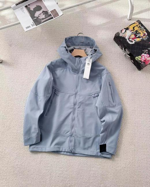 F0331136户外山系工装风机能复古防风防泼水多巴胺软壳连帽冲锋衣夹克外套 商品图3