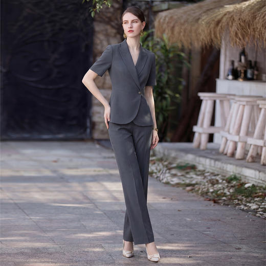 IWY/深灰色短袖西装套装女夏季气质通勤正装两件套高级感职业装25CP800 商品图3