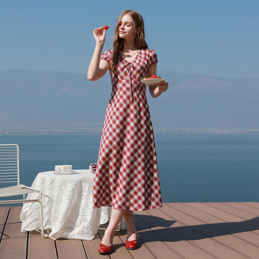 三彩2026夏季新款格纹连衣裙短袖V领A字裙长裙法式浪漫M 商品图3